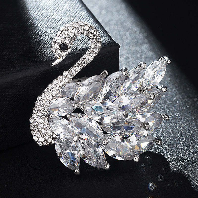 Elegante Schwan Brosche für Kleidung & Schal